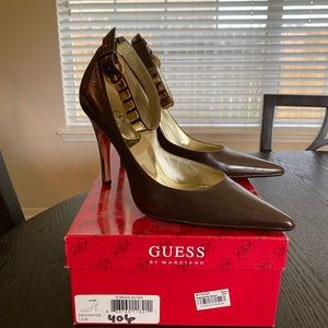 Brown Guess Pumps